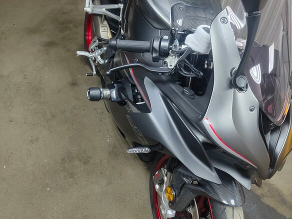 2025 QJMotor SRK 921 RR, чёрный, 1099999 рублей - вид 12