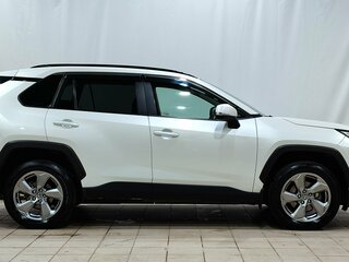 2020 Toyota RAV4 V (XA50), белый, 3750000 рублей, вид 3