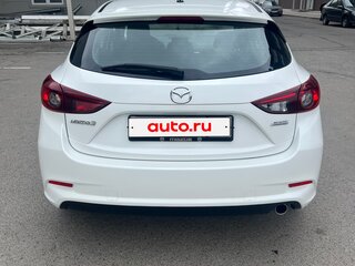 2018 Mazda 3 III (BM) Рестайлинг, белый, 1600000 рублей, вид 4