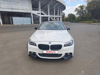 2013 BMW 5 серии 535i xDrive VI (F10/F11/F07) Рестайлинг, белый, 2600000 рублей, вид 4
