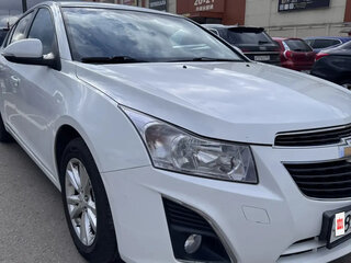 2014 Chevrolet Cruze I Рестайлинг, белый, 885000 рублей, вид 3
