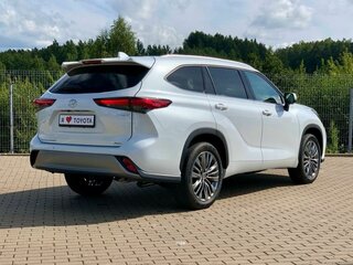 2026 Toyota Highlander IV (XU70), белый, 5650000 рублей, вид 5