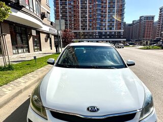 2018 Kia Rio IV, белый, 1100000 рублей, вид 1