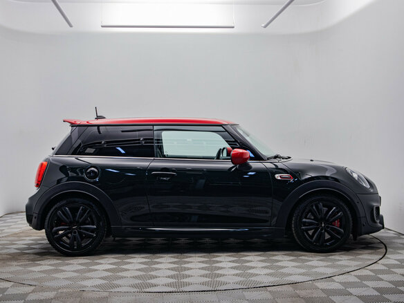 2020 Mini Hatch JCW III (F55/F56) Рестайлинг, зелёный - вид 3