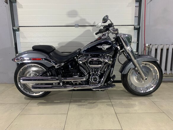 2021 Harley-Davidson Fat Boy, серый, 1849000 рублей - вид 1