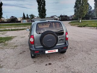 2011 Chevrolet Niva I Рестайлинг, серый, 530000 рублей, вид 2