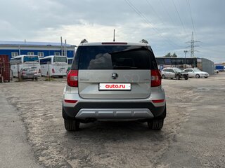 2015 Skoda Yeti I Рестайлинг, серебристый, 1110000 рублей, вид 5
