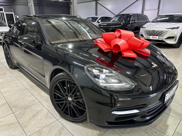 2017 Porsche Panamera 4S II, чёрный, 5850000 рублей