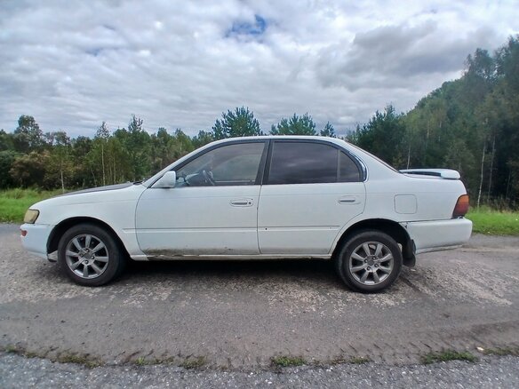 1991 Toyota Corolla VII (E100), белый, 180000 рублей - вид 3