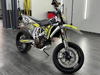 2016 Husqvarna 701 Supermoto, жёлтый, 790000 рублей, вид 2