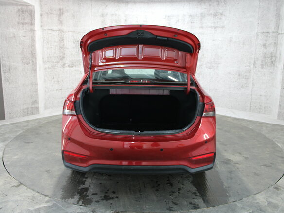 2017 Hyundai Solaris II, красный - вид 12