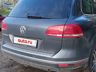 2015 Volkswagen Touareg II Рестайлинг, серый, 2500000 рублей, вид 3