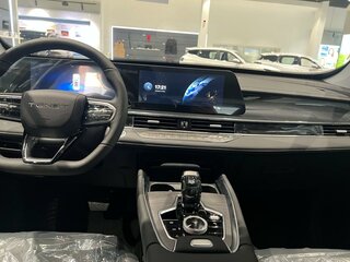 2025 Tenet T7, серебристый, 2985000 рублей, вид 4