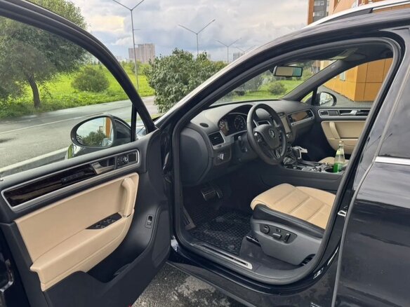 2011 Volkswagen Touareg II, чёрный, 2750000 рублей - вид 13