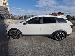 2025 Lada (ВАЗ) Vesta SW Cross I Рестайлинг (NG), белый, 1530000 рублей, вид 3