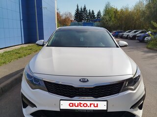 2019 Kia Optima IV Рестайлинг, белый, 2135000 рублей, вид 2