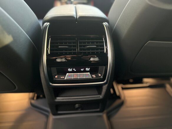 2019 BMW X5 30d IV (G05/G18), белый, 7340000 рублей - вид 9