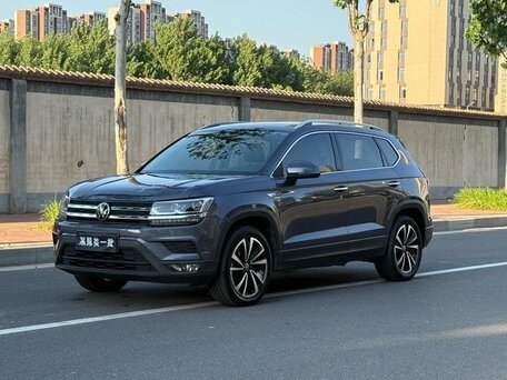Volkswagen Tharu I