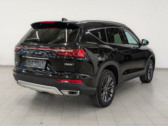 2024 Dongfeng DFSK ix7, чёрный, 3099000 рублей - вид 2