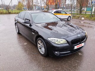 2011 BMW 5 серии 528i VI (F10/F11/F07), чёрный, 1850000 рублей, вид 1