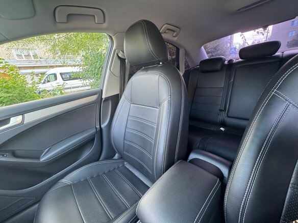 2011 Audi A4 IV (B8), чёрный - вид 18
