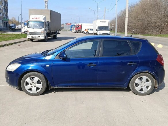 2008 Kia Ceed I, синий, 410000 рублей - вид 2