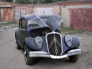 1934 Citroen Traction Avant, синий, 330000000 рублей, вид 1