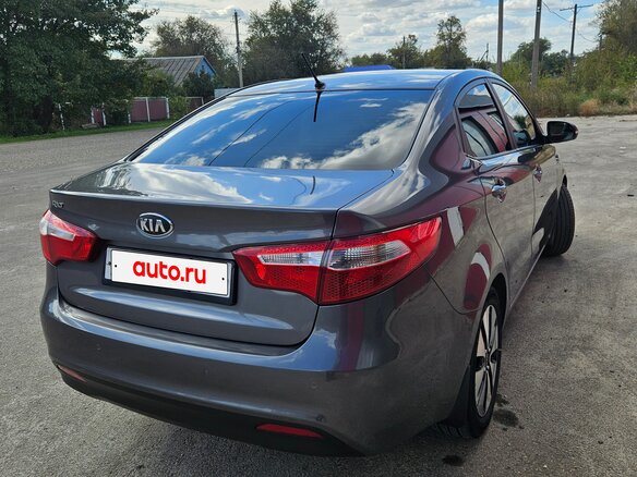 2013 Kia Rio 4-speed III, серый - вид 4