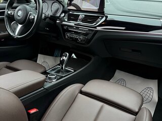 2022 BMW 1 серии 120i III (F52) Рестайлинг, белый, 1960000 рублей, вид 2
