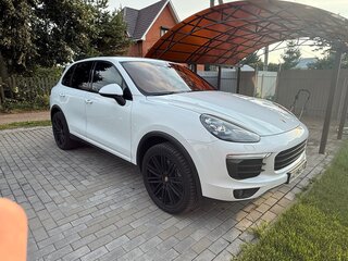 2015 Porsche Cayenne Diesel II Рестайлинг (958), белый, 5000000 рублей, вид 2