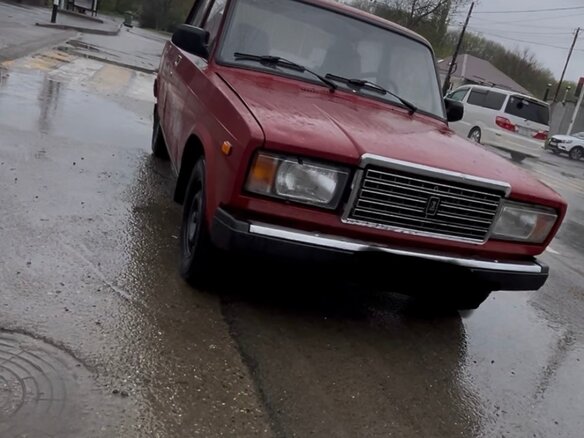 2005 Lada (ВАЗ) 2107, пурпурный, 100000 рублей - вид 1