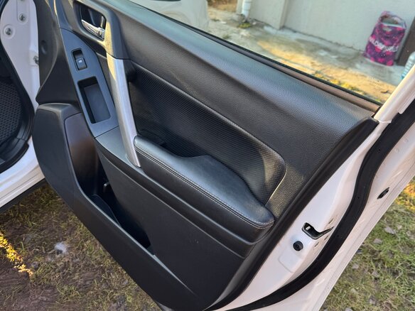 2013 Subaru Forester IV, белый, 1650000 рублей - вид 12