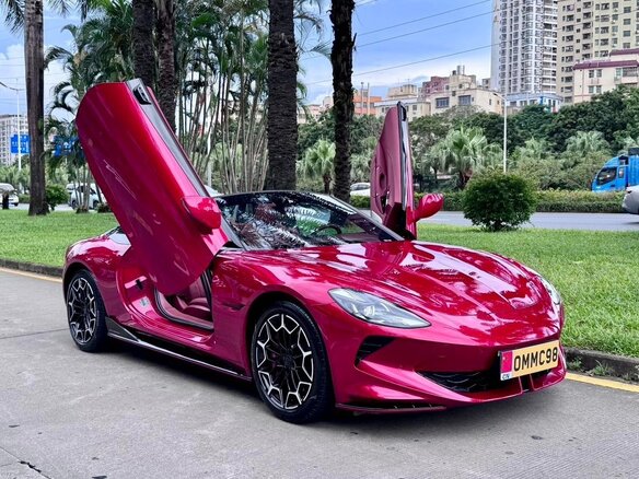 2024 MG Cyberster, красный, 5899777 рублей - вид 1