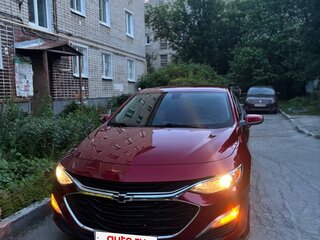 2020 Chevrolet Malibu IX Рестайлинг, красный, 1850000 рублей, вид 3
