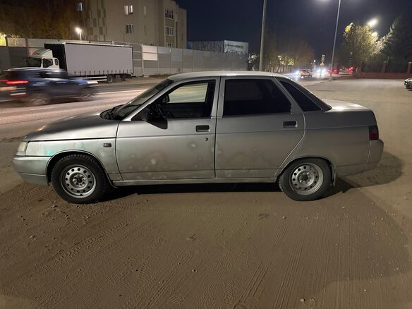 2006 Lada (ВАЗ) 2110, серебристый, 75000 рублей - вид 1