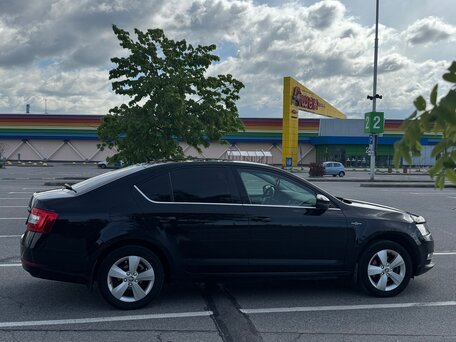 2020 Skoda Octavia III (A7) Рестайлинг, чёрный, 1400000 рублей, вид 5