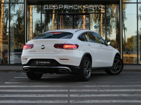 2021 Mercedes-Benz GLC Coupe 300 d I (C253) Рестайлинг, белый, 4210000 рублей, вид 4