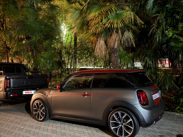 2019 Mini Hatch Cooper III (F55/F56) Рестайлинг, серый, 1750000 рублей - вид 9