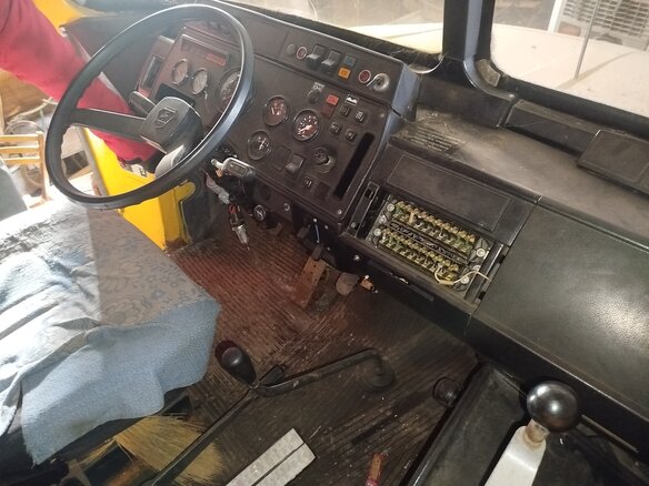 2005 КАвЗ 3976, жёлтый, 70000 рублей - вид 4