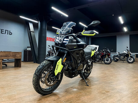 2026 QJMotor SVT 650 X, чёрный, 729000 рублей, вид 2