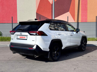 2020 Toyota RAV4 V (XA50), белый, 3000000 рублей, вид 5