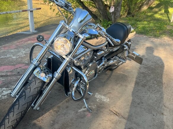 2003 Harley-Davidson V-Rod, серебристый, 1050000 рублей - вид 2