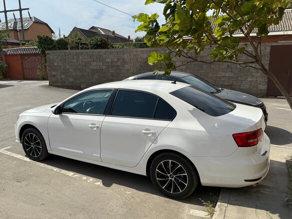 2015 Volkswagen Jetta VI Рестайлинг, белый, 750000 рублей - вид 5