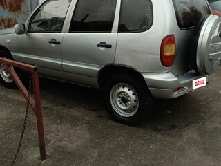 2003 Chevrolet Niva I, серебристый, 230000 рублей, вид 4