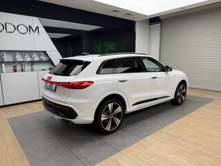 2026 Audi Q5 L III (GU), белый, 7490000 рублей, вид 5
