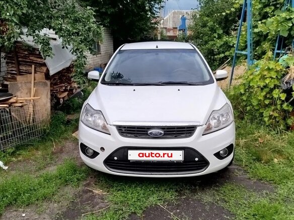 2008 Ford Focus II Рестайлинг, белый, 630000 рублей - вид 1