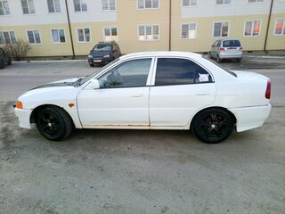 2000 Mitsubishi Mirage V, белый, 150000 рублей, вид 4