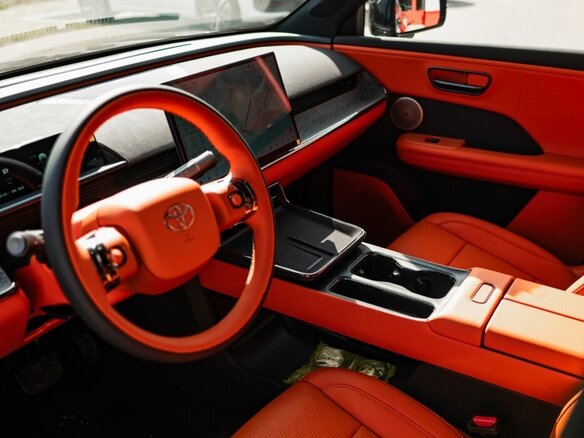2026 Toyota bZ3X 58.3 kWh, чёрный, 3030000 рублей - вид 6