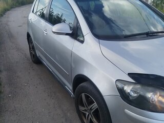 2010 Volkswagen Golf Plus II, серебристый, 410000 рублей, вид 3