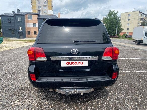 2013 Toyota Land Cruiser 200 Series Рестайлинг 1, чёрный, 3700000 рублей - вид 1